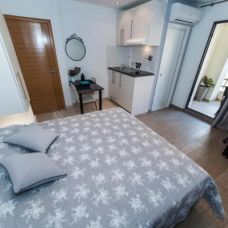 Studios Medora Apartment Baska Voda